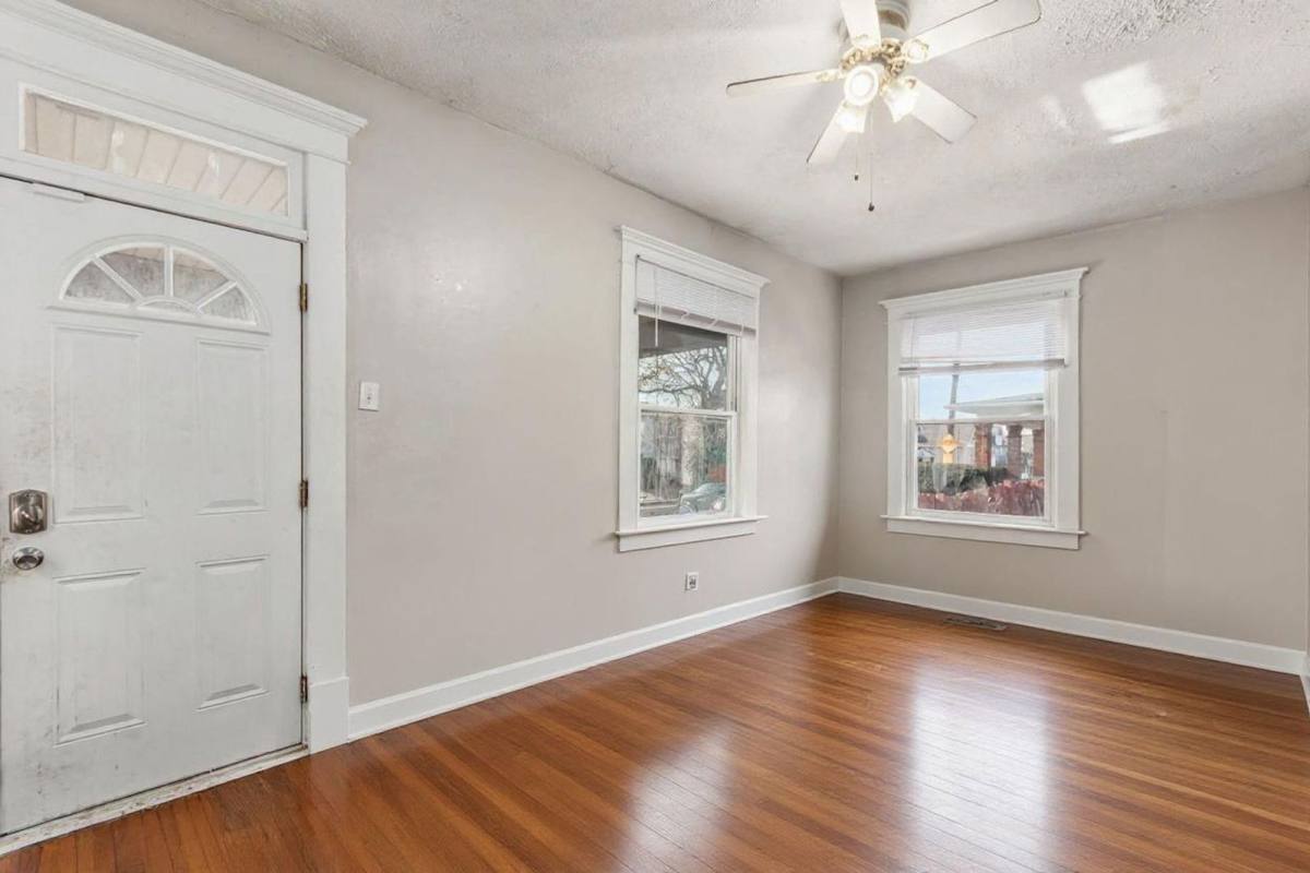Apartment for rent at 204 Chittenden Ave, Columbus, OH 43201