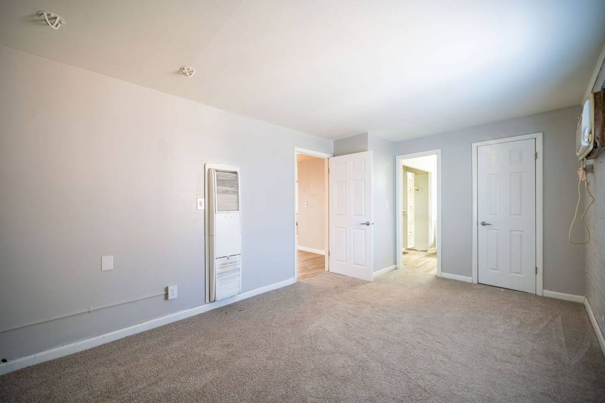 Apartment for rent at 35 Euclid Ave #B, Columbus, OH 43201