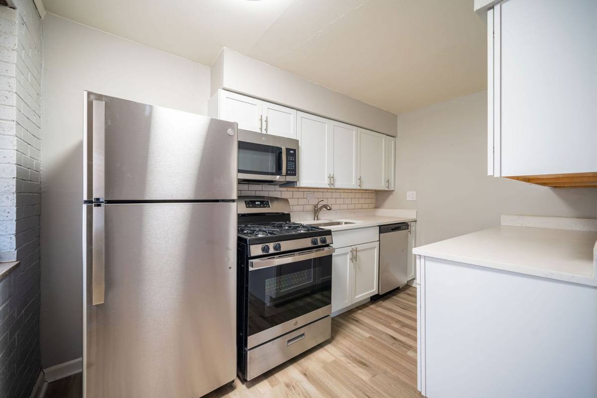 Apartment for rent at 35 Euclid Ave #B, Columbus, OH 43201