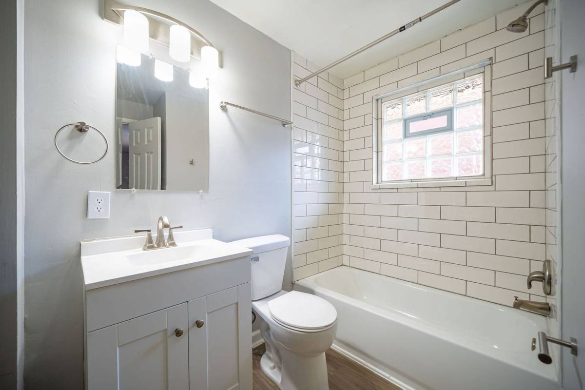 Apartment for rent at 35 Euclid Ave #B, Columbus, OH 43201