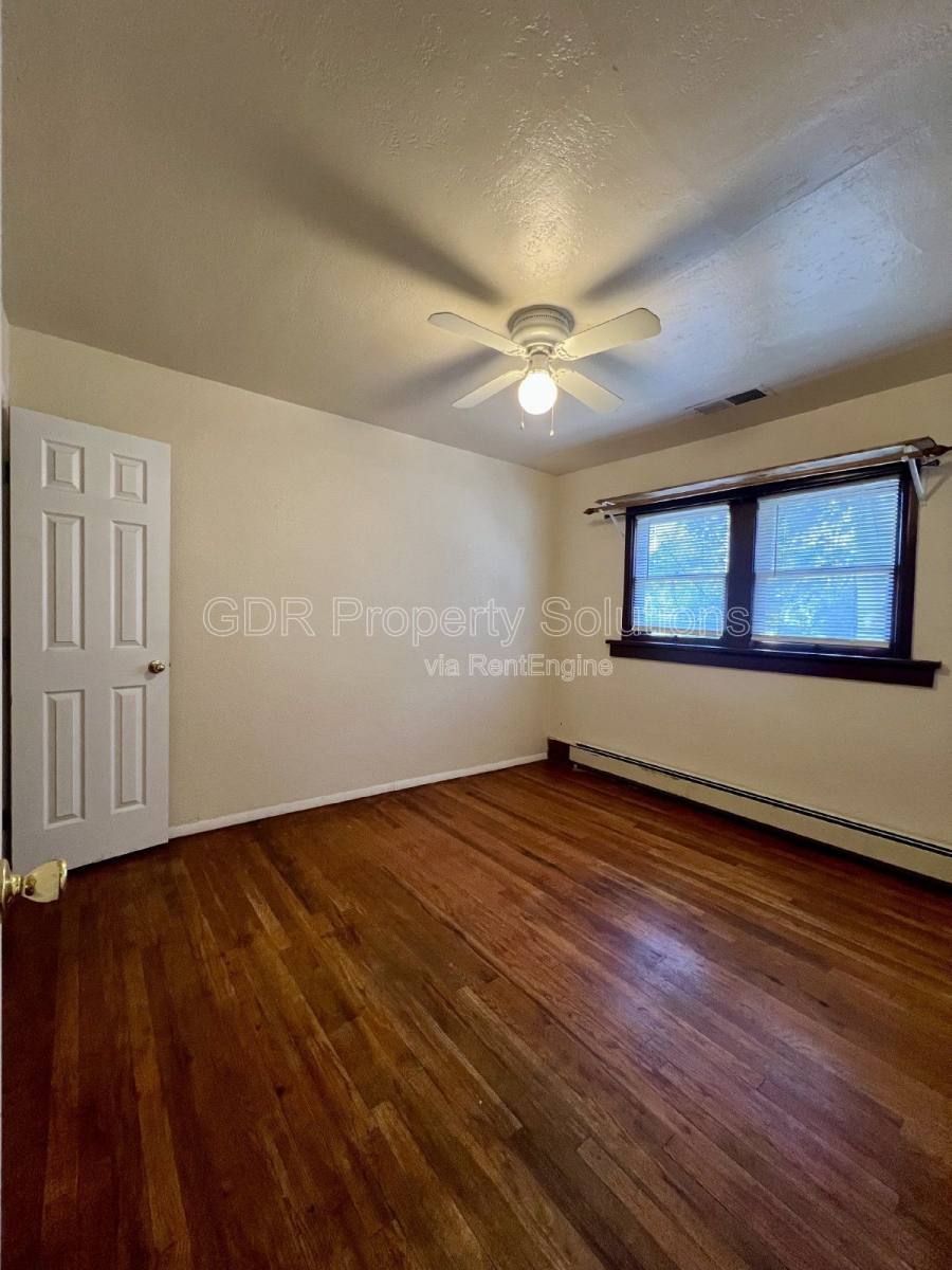 Apartment for rent at 118 Princeton Dr SE #B, Albuquerque, NM 87106
