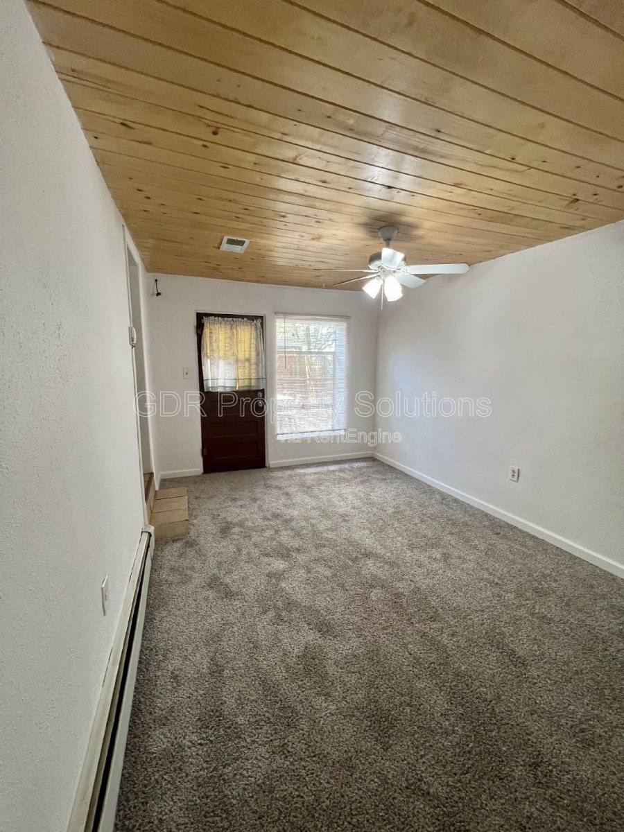 Apartment for rent at 118 Princeton Dr SE #B, Albuquerque, NM 87106
