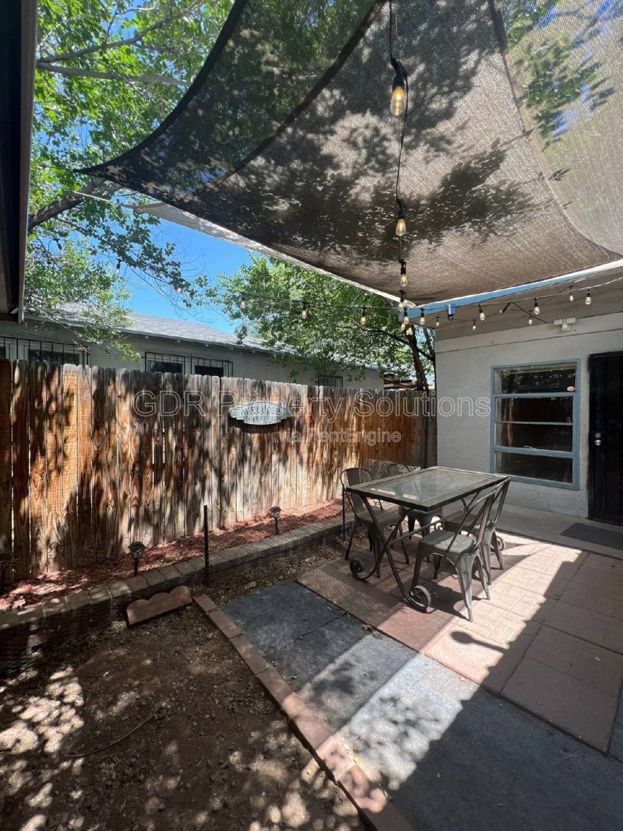 Apartment for rent at 118 Princeton Dr SE #B, Albuquerque, NM 87106