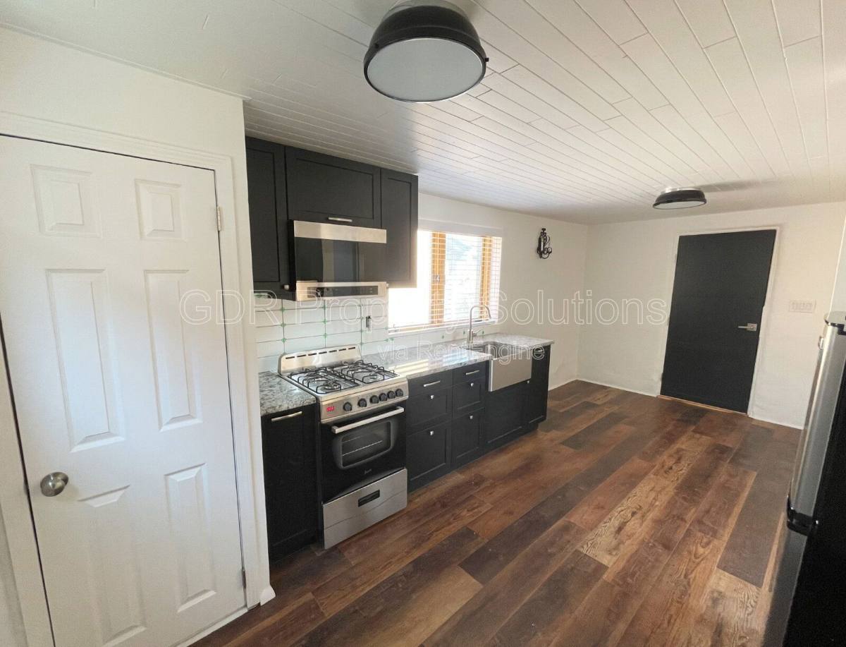 Apartment for rent at 300 San Pasquale Ave NW #D, Albuquerque, NM 87104