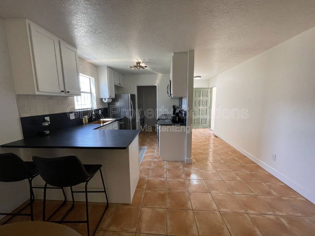 Townhouse for rent at 520 Ortiz Dr NE, Albuquerque, NM 87108