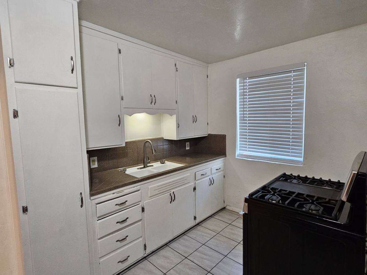Apartment for rent at 1344 N Country Club Rd, Tucson, AZ 85716