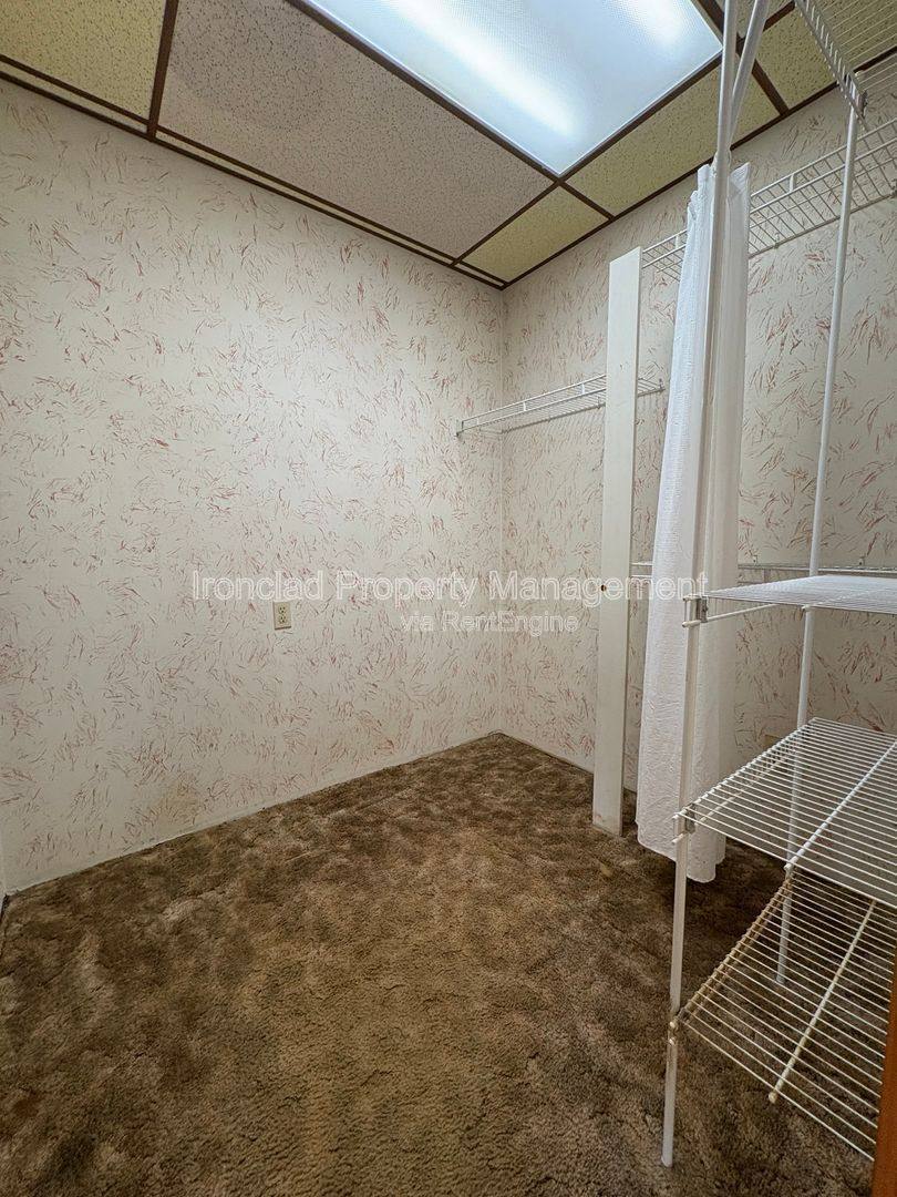 Apartment for rent at 278 Chamberlain Rd, Middletown, CT 06457