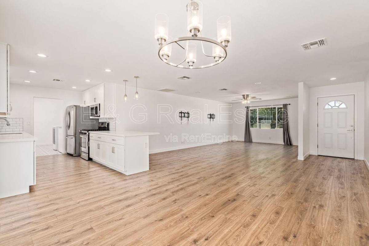 House for rent at 1809 E Concorda Dr, Tempe, AZ 85282
