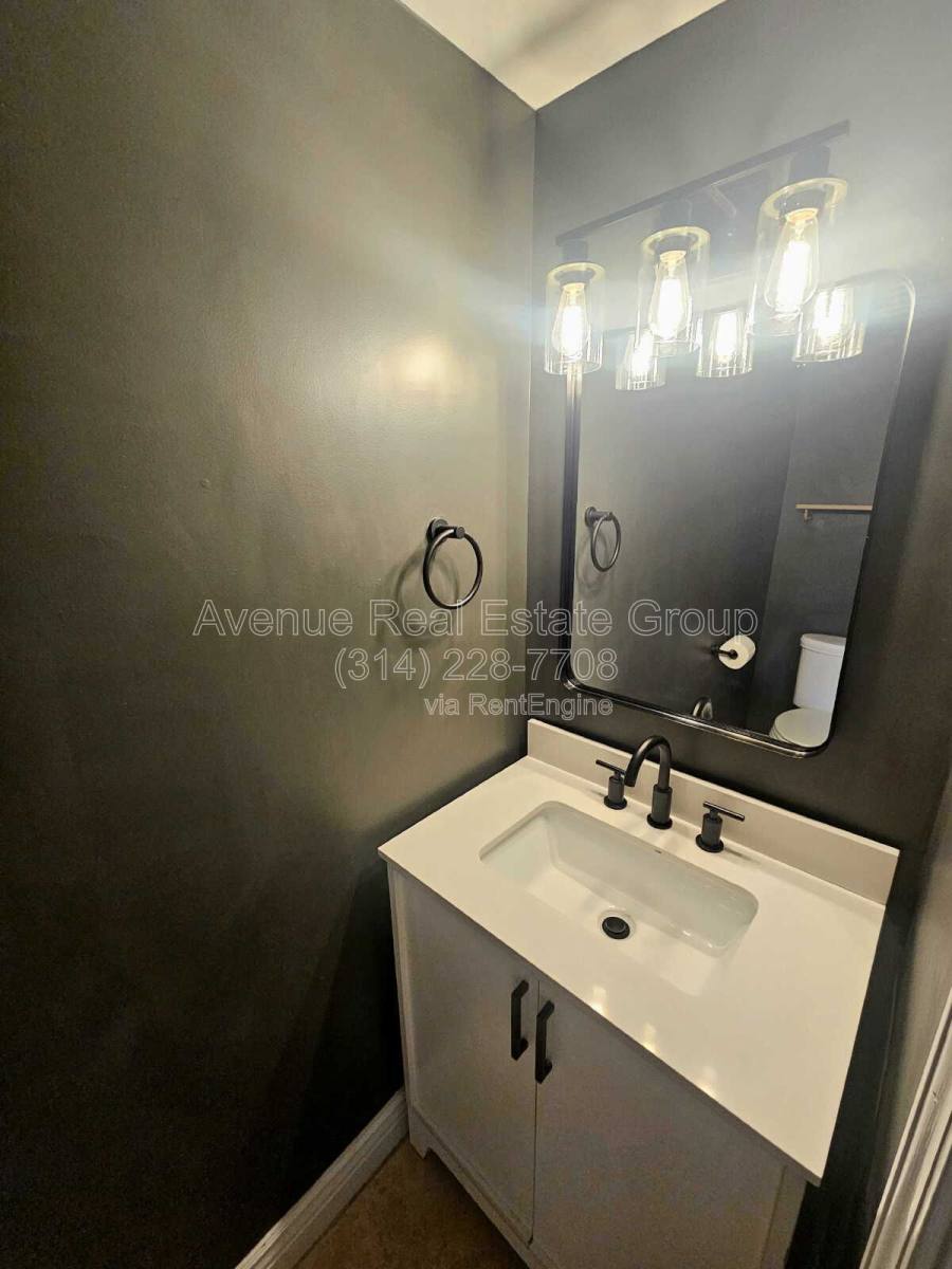 Condo for rent at 4322 Maryland Ave, Saint Louis, MO 63108