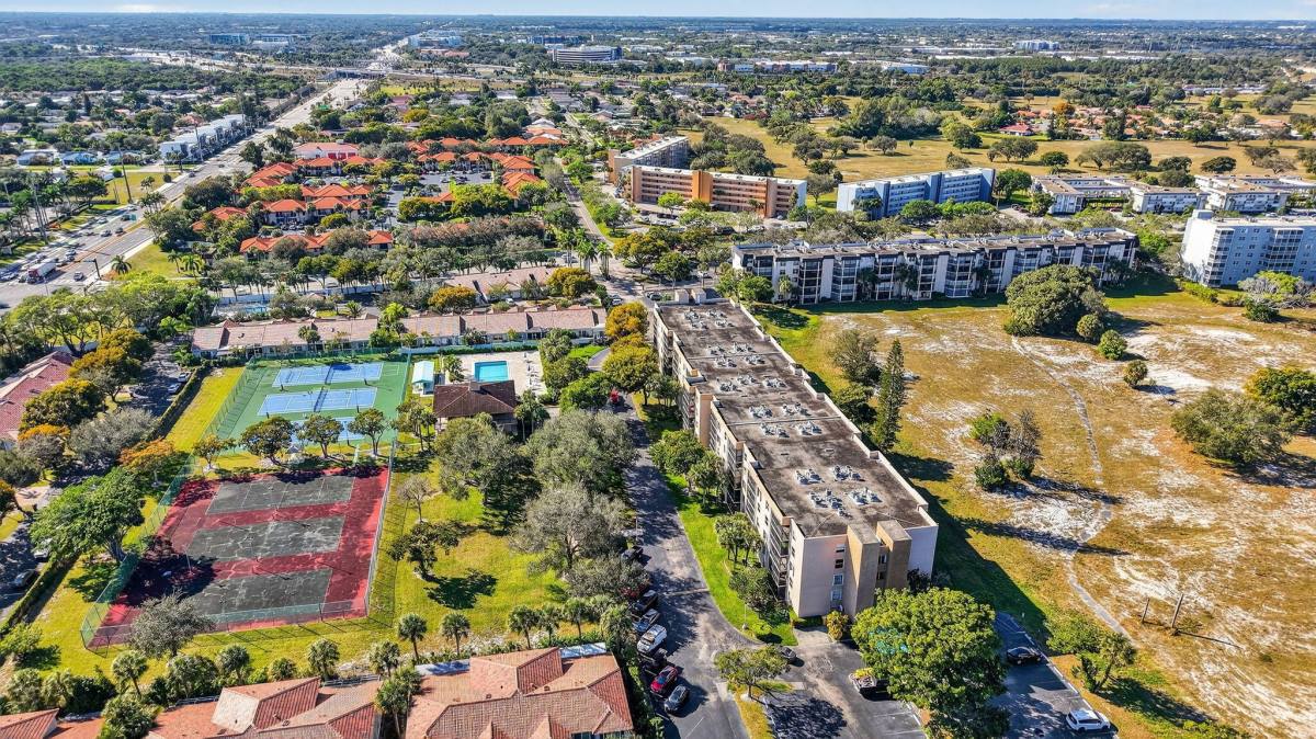 Apartment for rent at 5260 NW 2nd Ave #206, Boca Raton, FL 33487