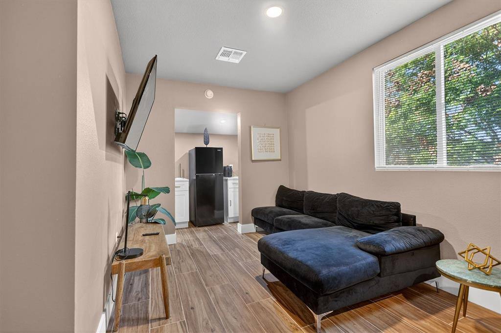 Apartment for rent at 917 Mack Ave #917-2, Orlando, FL 32805