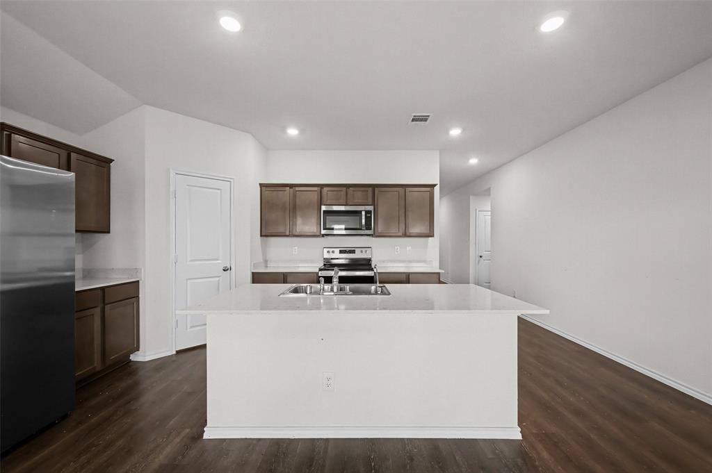 Apartment for rent at 1208 Fieldstone Court, Royse City, TX 75189