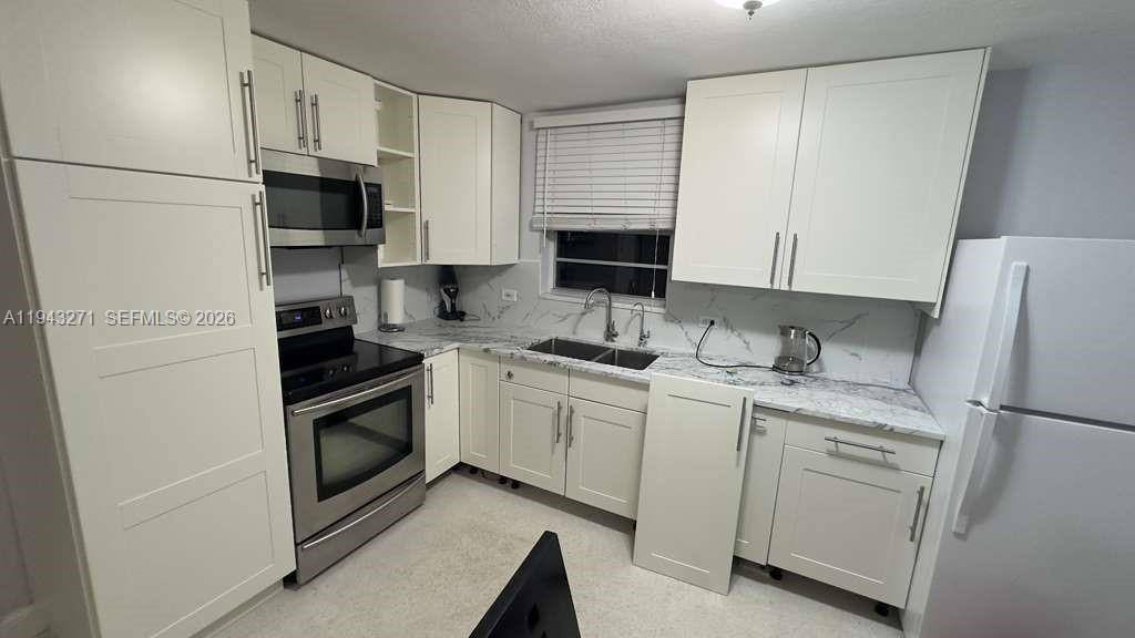 Apartment for rent at 1610 Hayes St #1610B, Hollywood, FL 33020