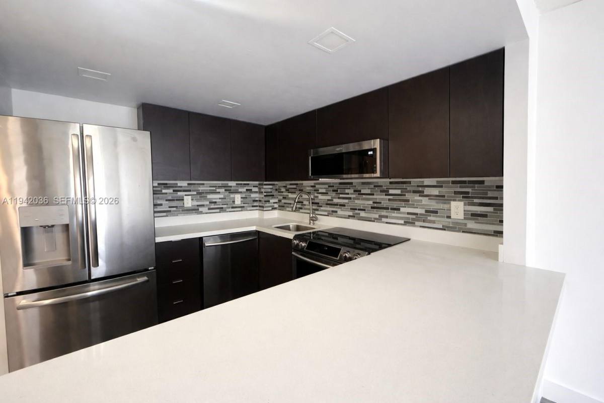 Apartment for rent at 16950 W Dixie Highway 16950-330, North Miami Beach, FL 33160