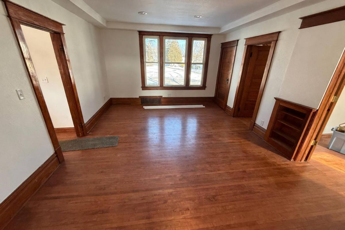 Apartment for rent at 1103 W Dr, Menominee, MI 49858