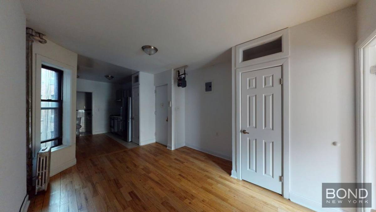 431 E 73rd St #4FW, New York, NY 10021