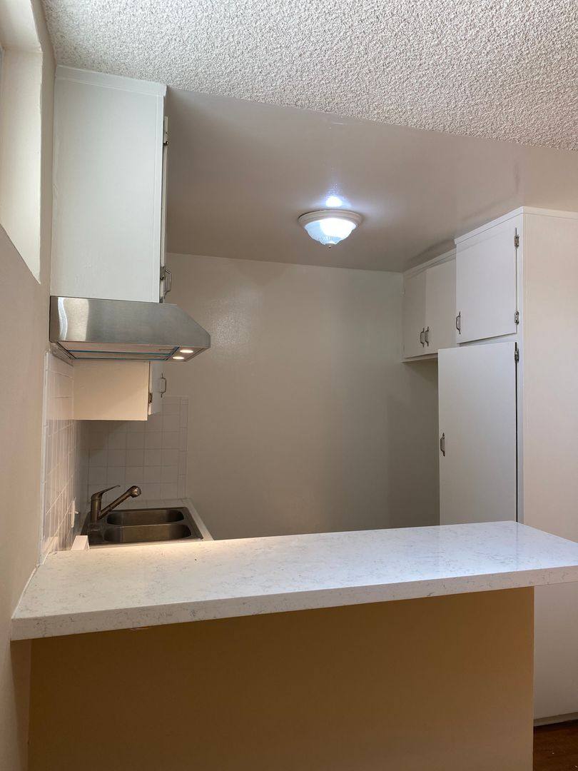 Apartment for rent at 3104 Montrose Ave, La Crescenta, CA 91214