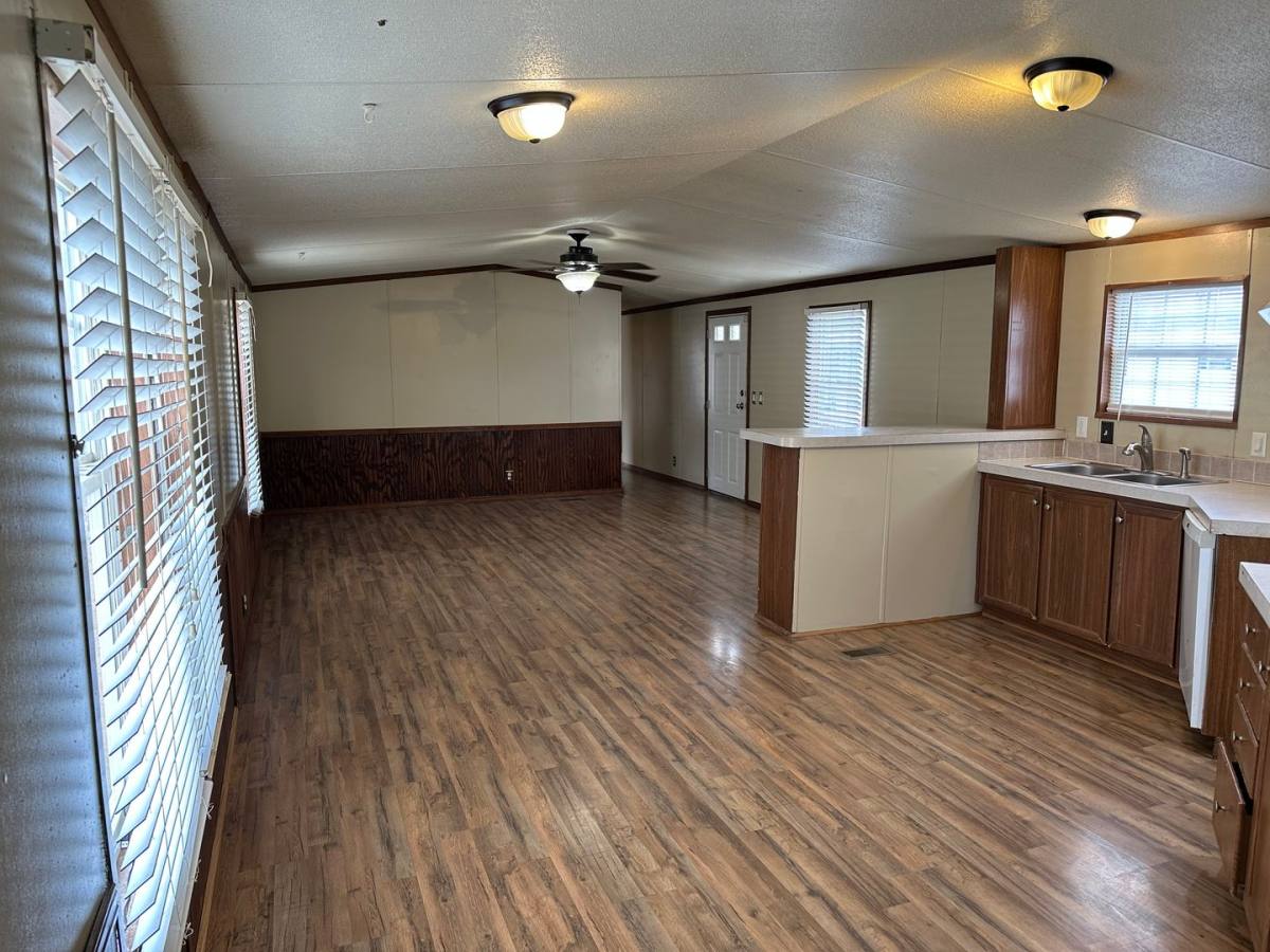 Apartment for rent at 1700 N Broadway, Salem, IL 62881