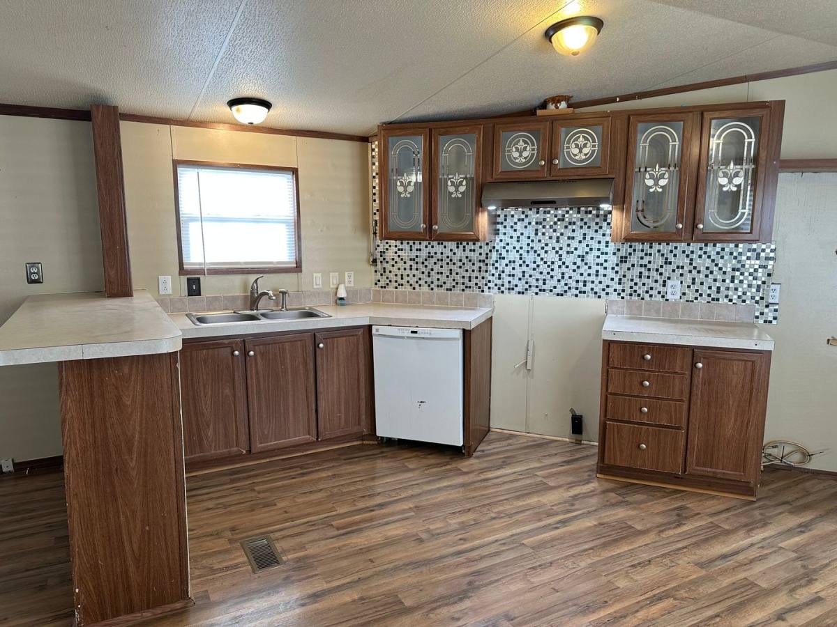 Apartment for rent at 1700 N Broadway, Salem, IL 62881