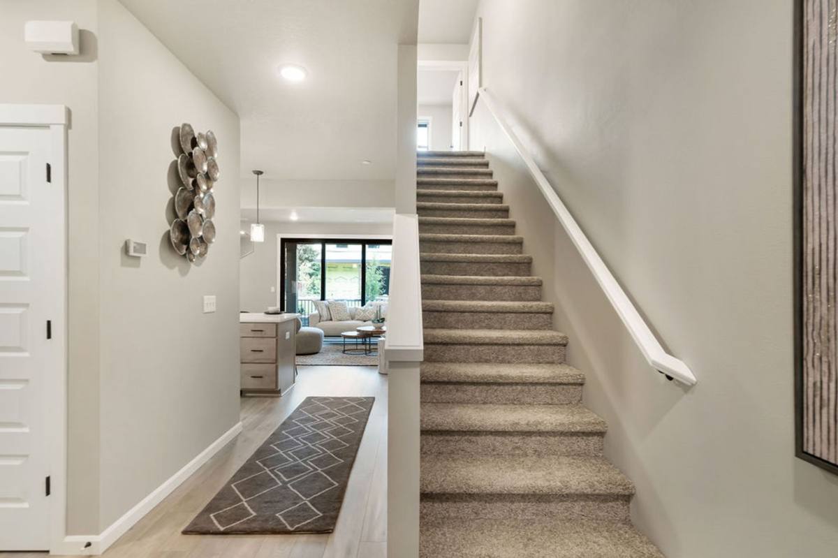 Townhouse for rent at 6958 NE 131st Way, Vancouver, WA 98686