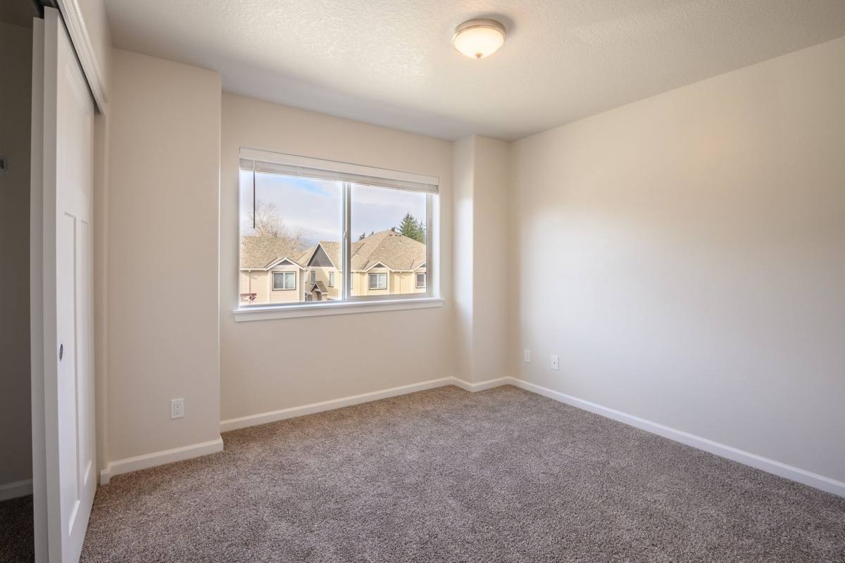 Apartment for rent at 17366 NE Halsey St, Portland, OR 97230