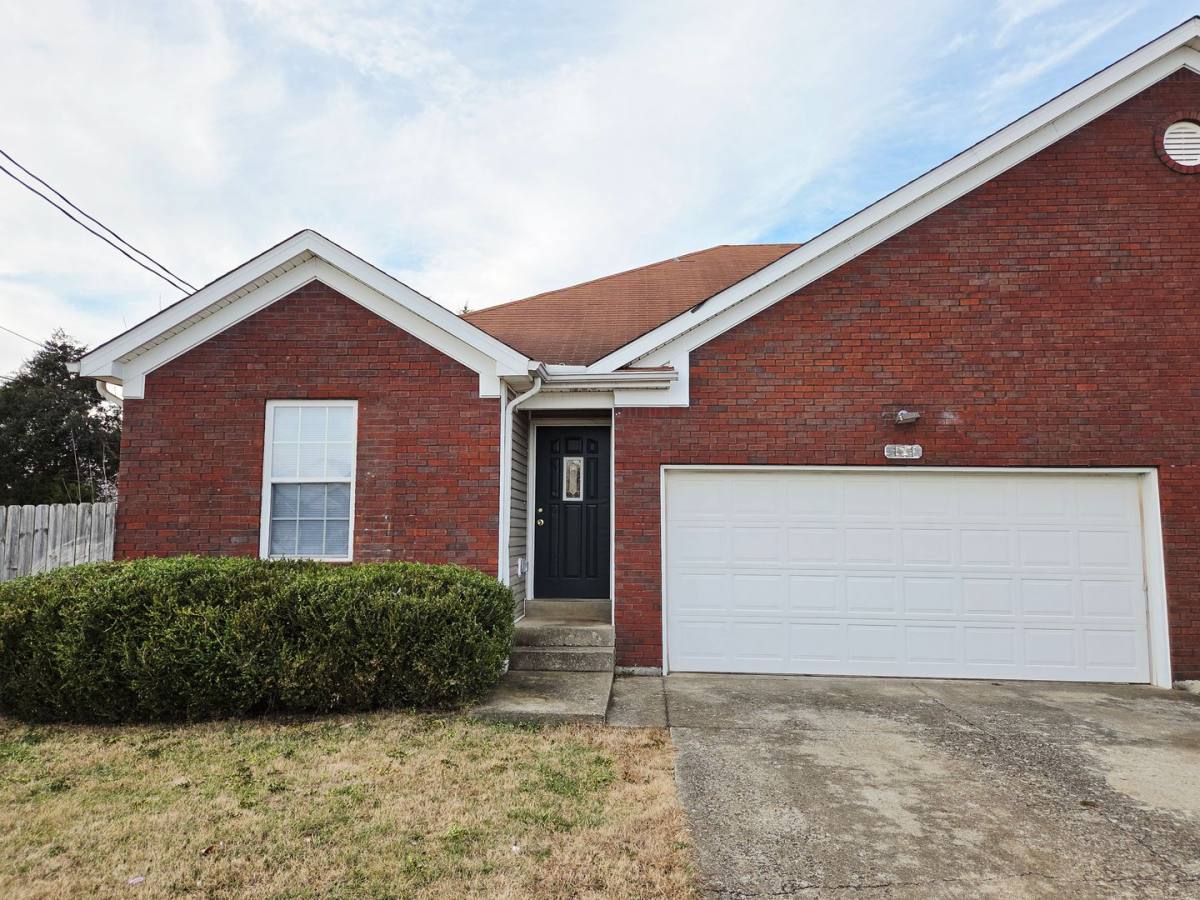 House for rent at 171 Red Hawk Dr, Vine Grove, KY 40175