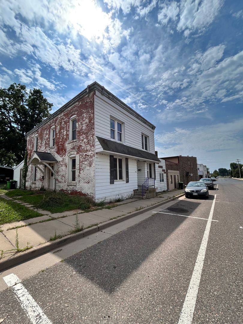 Apartment for rent at 110 E 4th Ave, Stanley, WI 54768