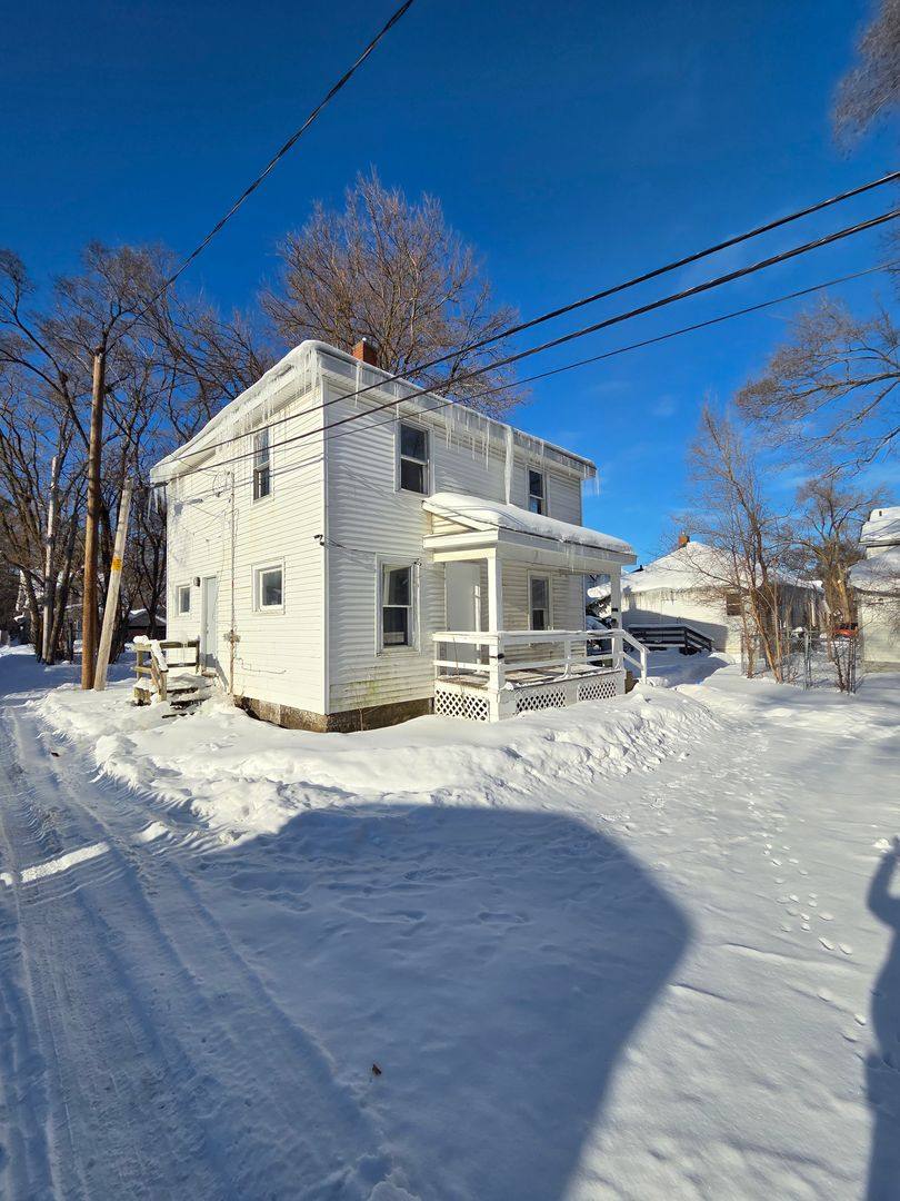 House for rent at 293 Mason Ave, Muskegon, MI 49441