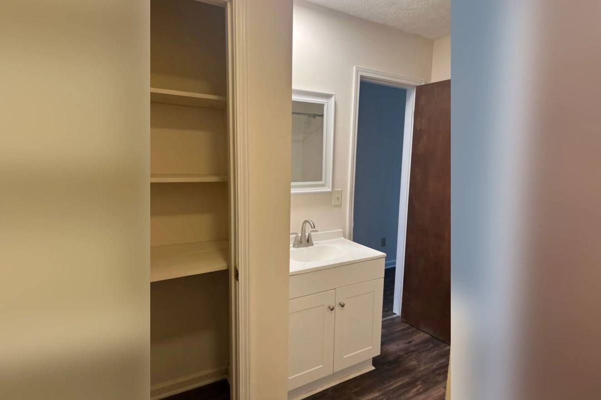 Apartment for rent at 120 Crown Point Dr, Cornelia, GA 30531