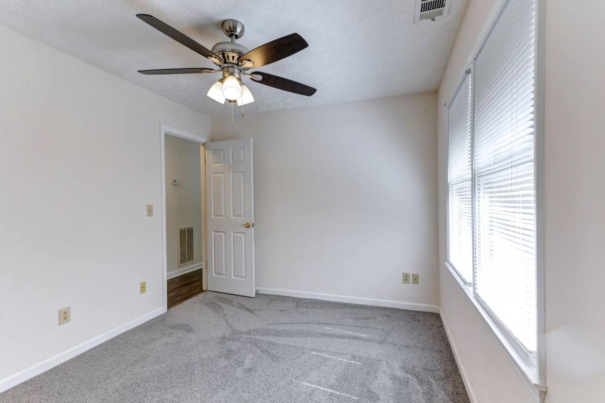Apartment for rent at 120 Crown Point Dr, Cornelia, GA 30531