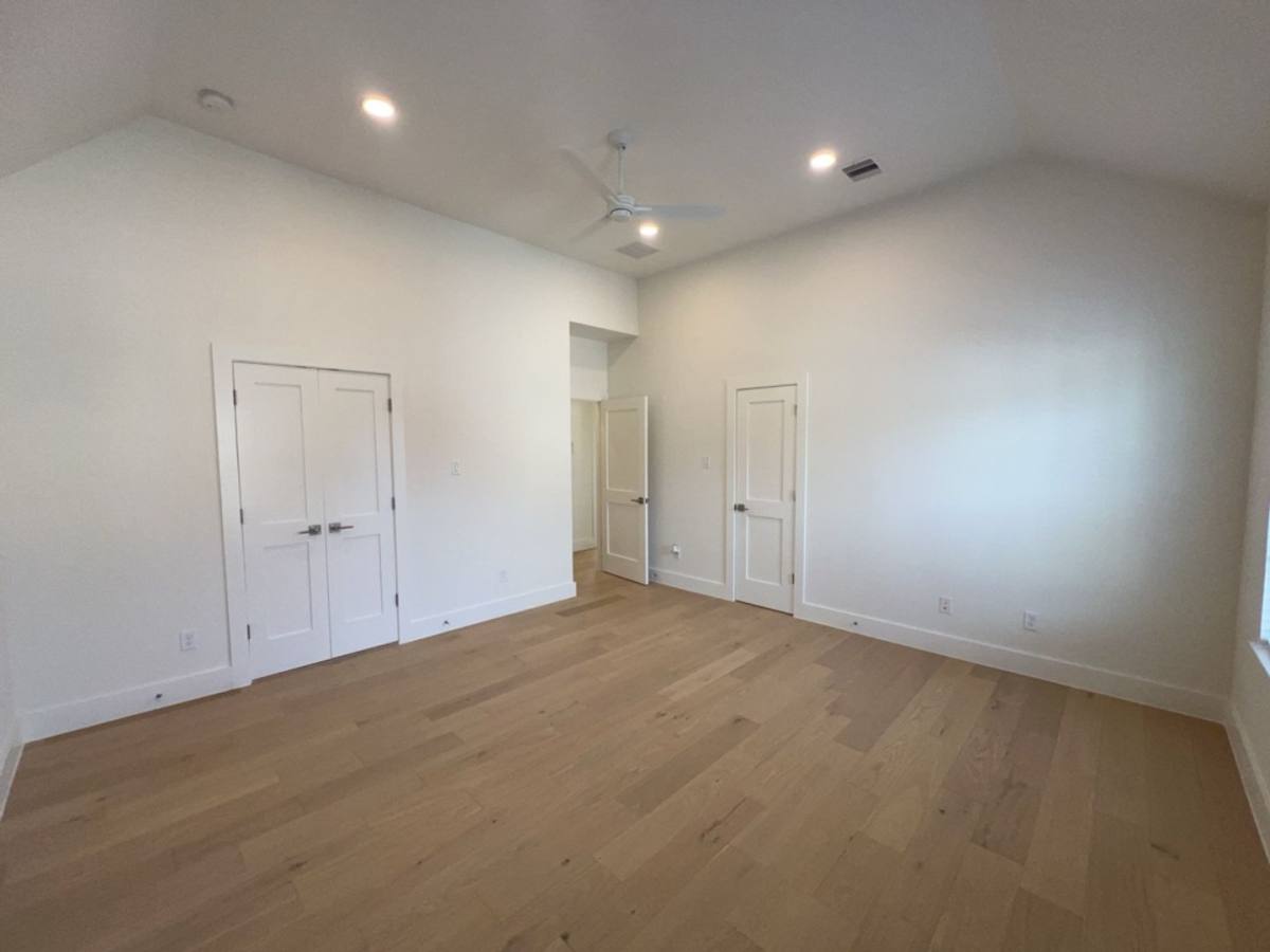 House for rent at 10607 Enclave Shadows Court, Houston, TX 77043