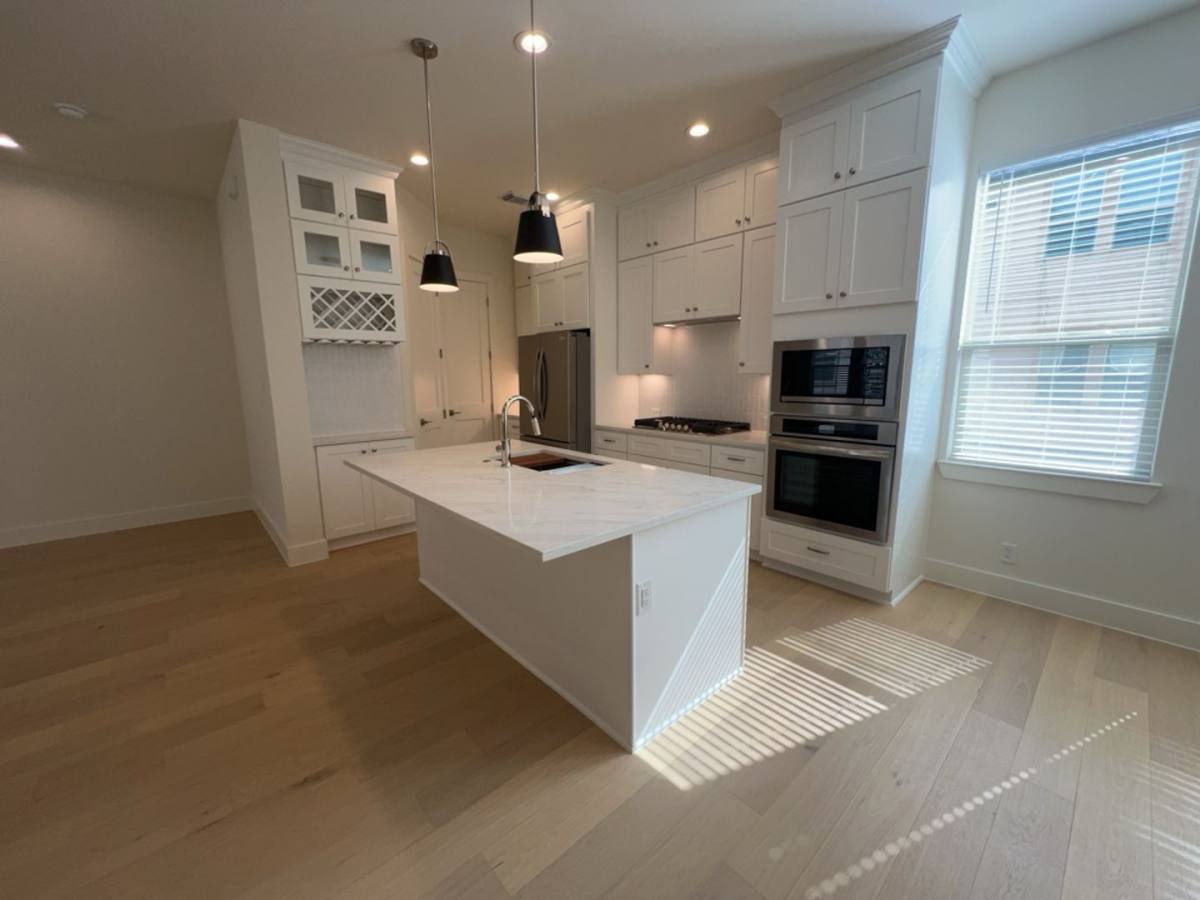 House for rent at 10607 Enclave Shadows Court, Houston, TX 77043