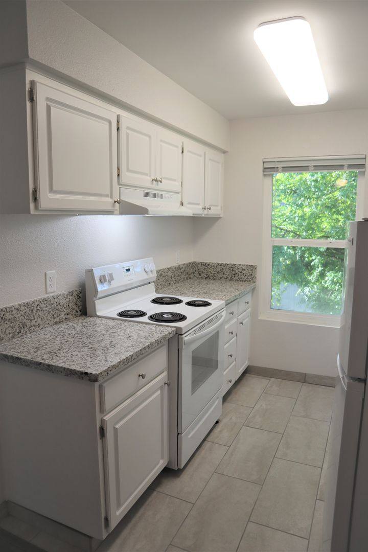 Apartment for rent at 7051 Bowling Dr, Sacramento, CA 95823