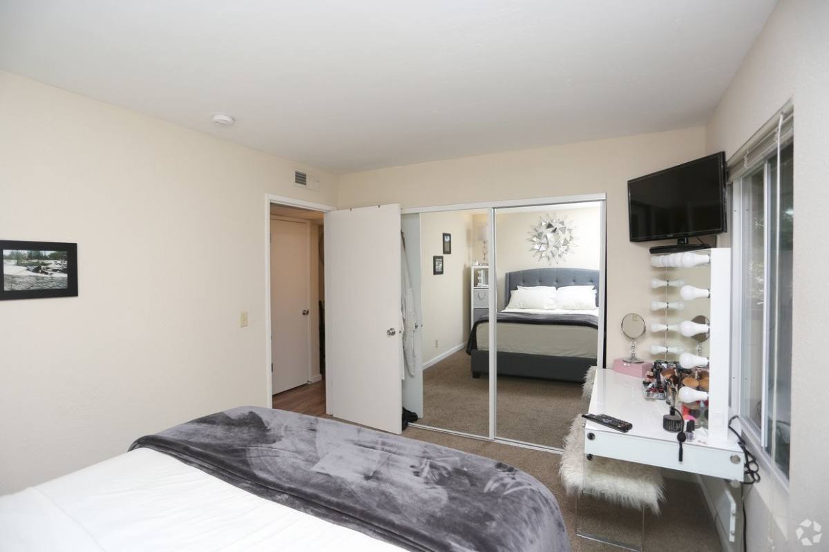 Apartment for rent at 7051 Bowling Dr, Sacramento, CA 95823