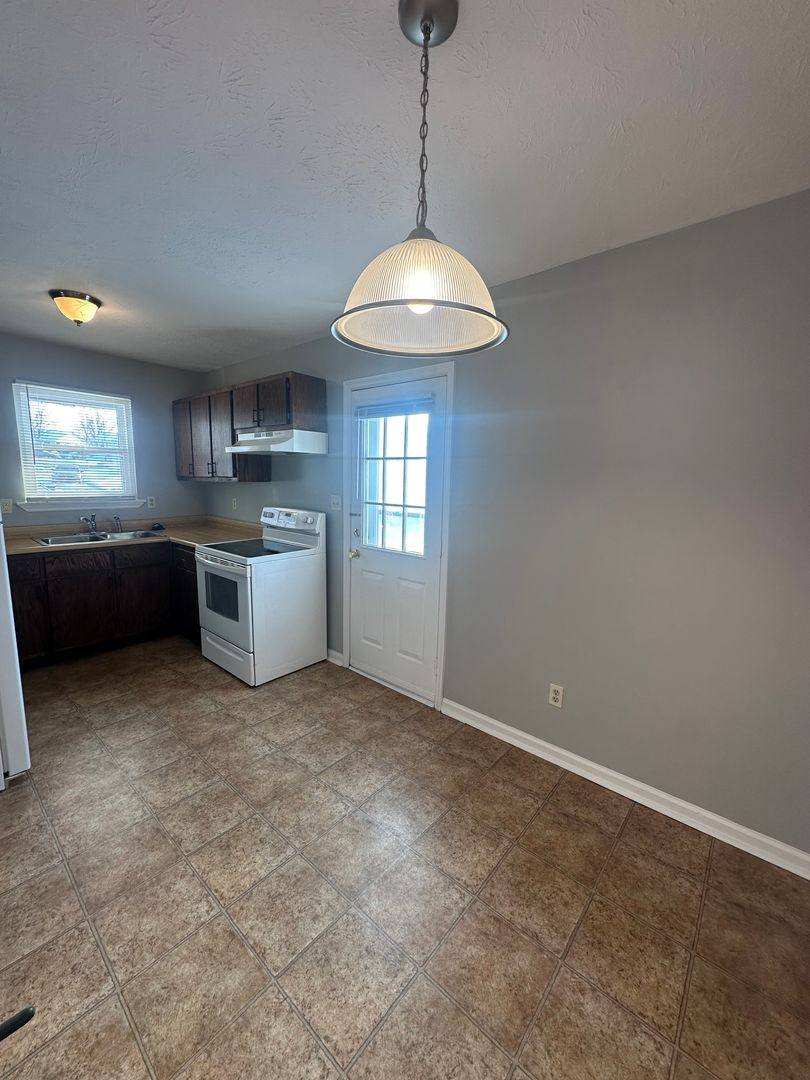 Apartment for rent at 3203-3201 Paxson Court, Lexington, KY 40515