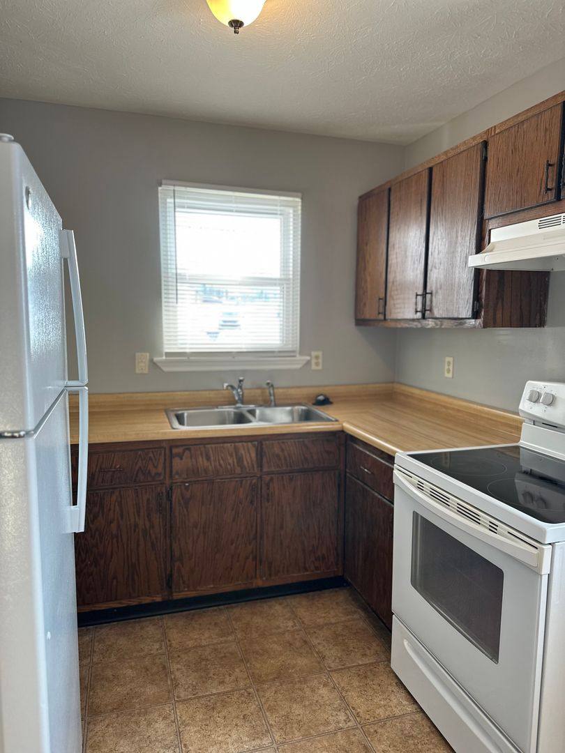 Apartment for rent at 3203-3201 Paxson Court, Lexington, KY 40515