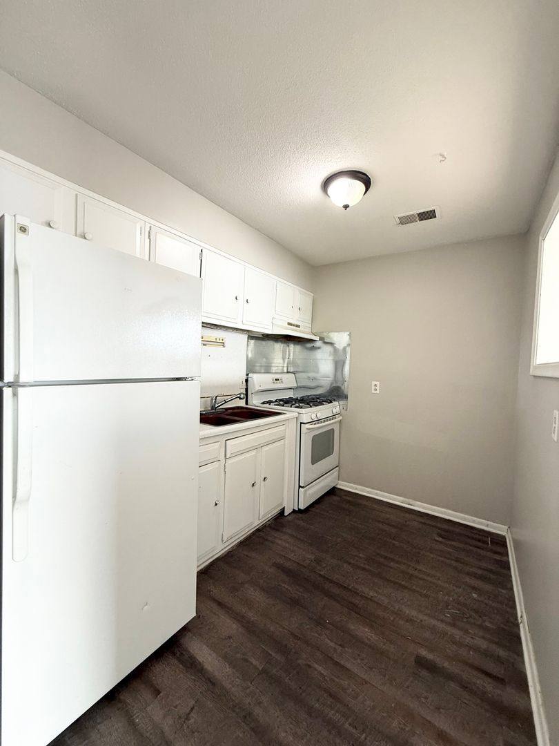 Apartment for rent at 4131 S 25th St, Omaha, NE 68107