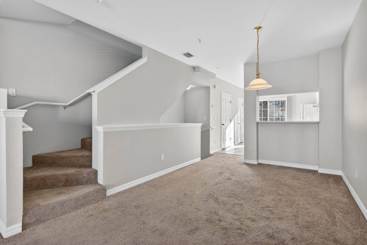 Townhouse for rent at 340 E Ashley St, Jacksonville, FL 32202