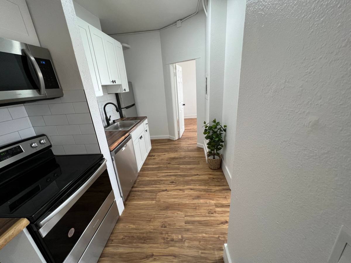 Apartment for rent at 1109 S 8th St, Tacoma, WA 98405