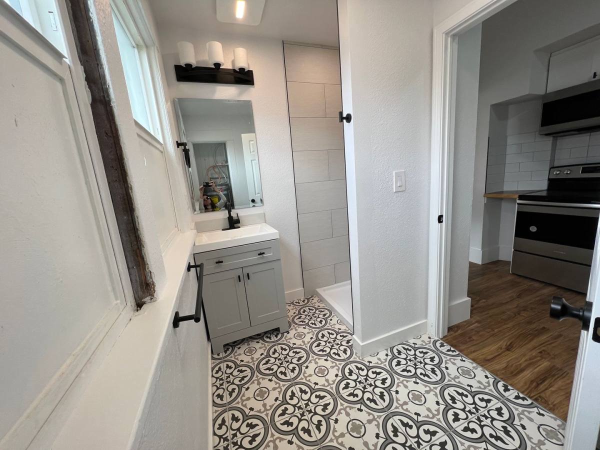 Apartment for rent at 1109 S 8th St, Tacoma, WA 98405