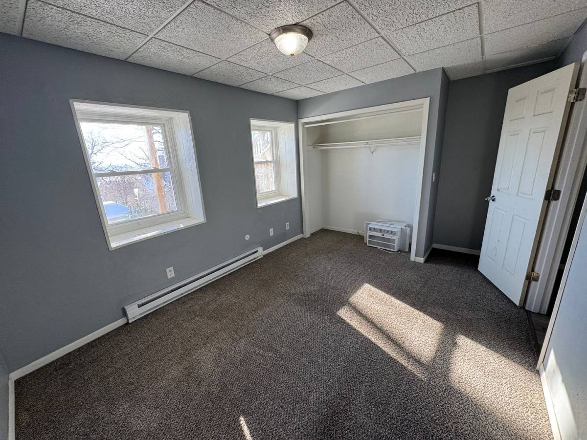 Apartment for rent at 804 W 7th St, Davenport, IA 52802