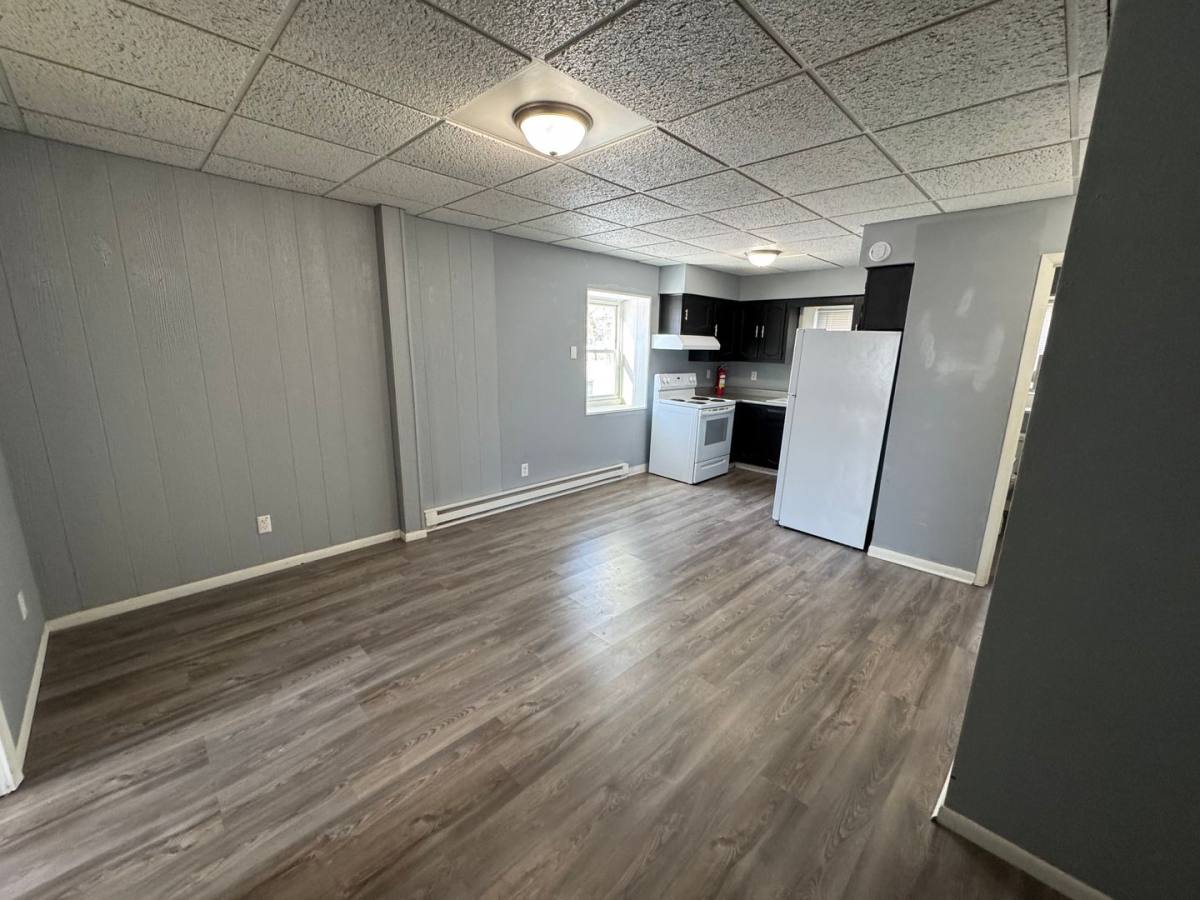 Apartment for rent at 804 W 7th St, Davenport, IA 52802