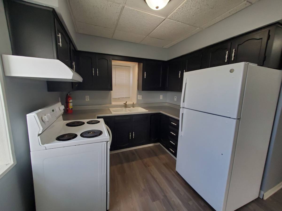 Apartment for rent at 804 W 7th St, Davenport, IA 52802