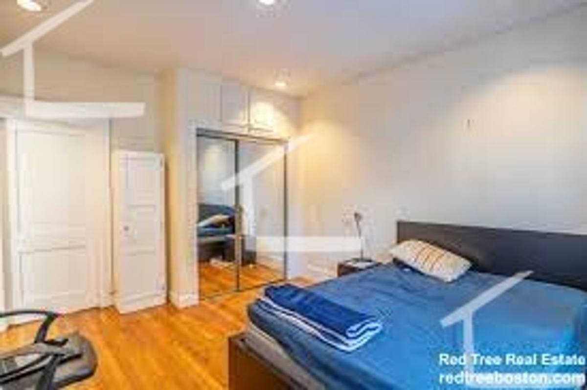 Apartment for rent at 100 Pleasant St #2B, Brookline, MA 02446