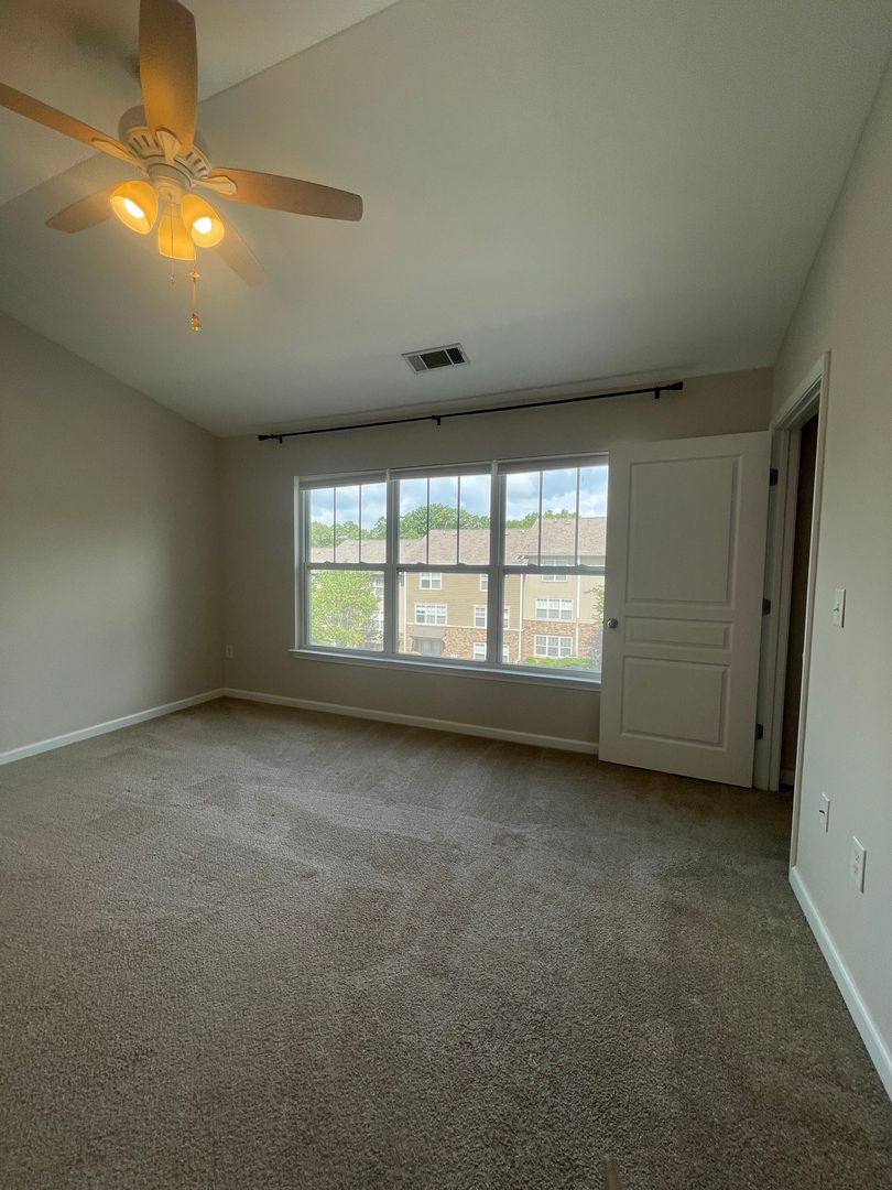 Apartment for rent at 3914 Cherokee Woods Way, Knoxville, TN 37920