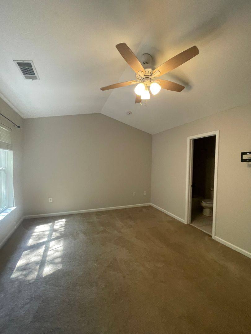 Apartment for rent at 3914 Cherokee Woods Way, Knoxville, TN 37920