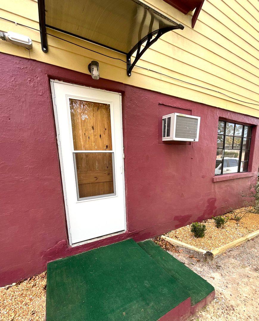 Apartment for rent at 3020 B 5th St, Marianna, FL 32446