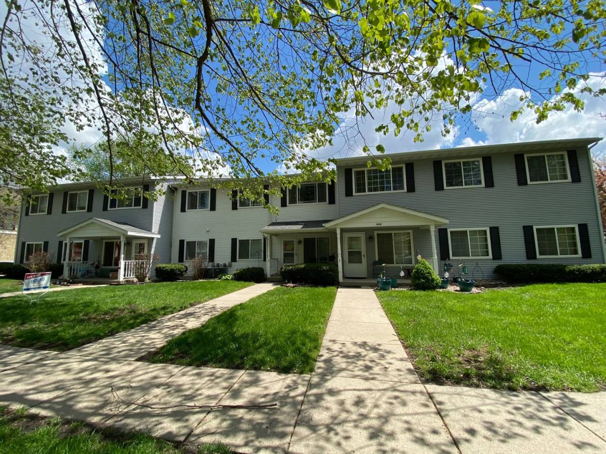 Apartment for rent at 908 Douglas Ave, Ames, IA 50010