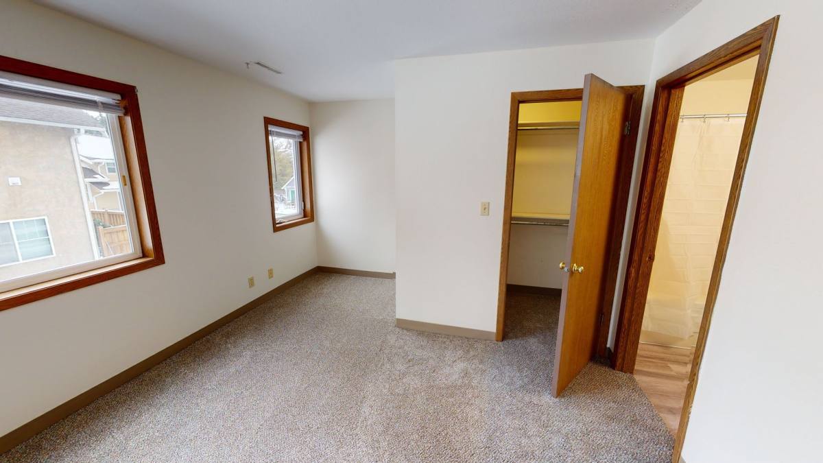 Apartment for rent at 908 Douglas Ave, Ames, IA 50010