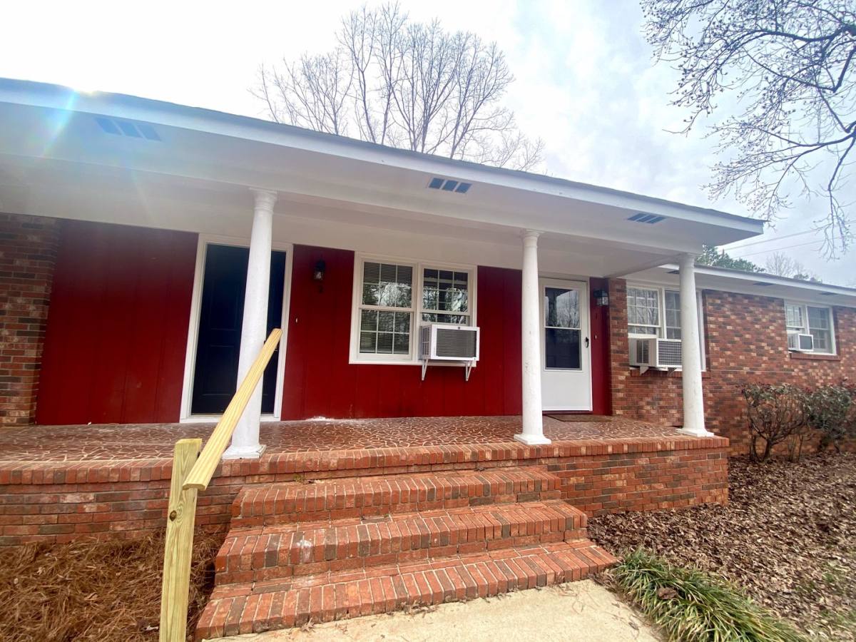 Apartment for rent at 242 Cochran Rd, Clemson, SC 29631